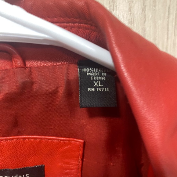 Valerie Stevens Size XL Red Women’s Leather Jacket - Picture 3 of 12
